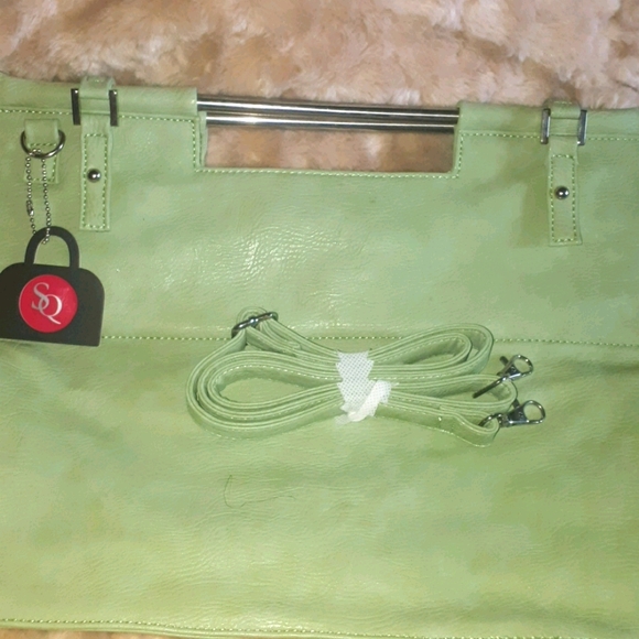Purse - Picture 2 of 9